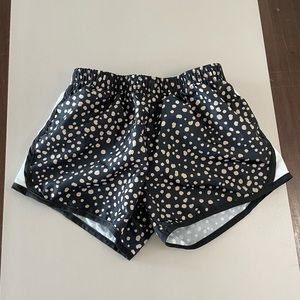 Nike girls 6x quick dry shorts